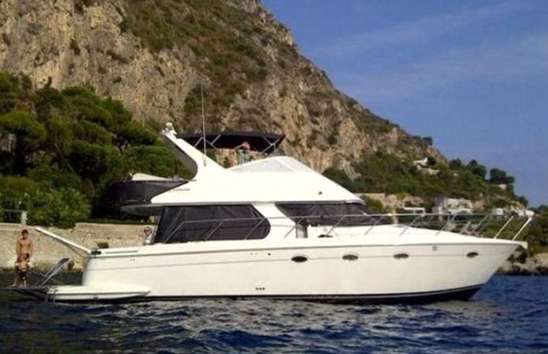 Renta de Yates en Ixtapa Zihuatanejo, Yate Carver de 45 Pies en Ixtapa Zihuatanejo. Yates para pesca en Ixtapa Zihuatanejo. Tour en Yate en Ixtapa Zihuatanejo. Recorridos en Yate en Ixtapa Zihuatanejo. Paseo en Yate en Ixtapa Zihuatanejo